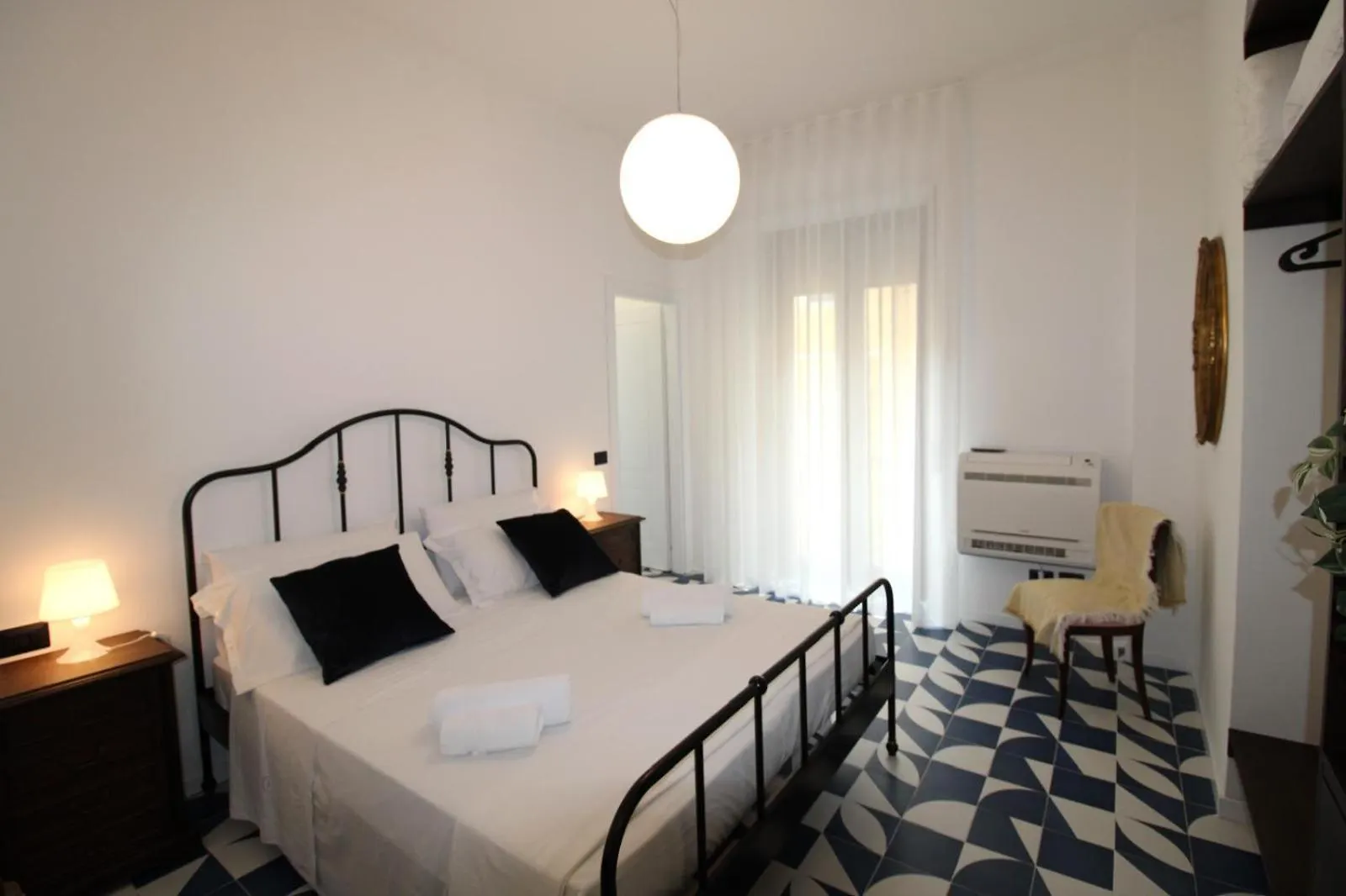 C'Est La Vie Taormina Apartment Italy
