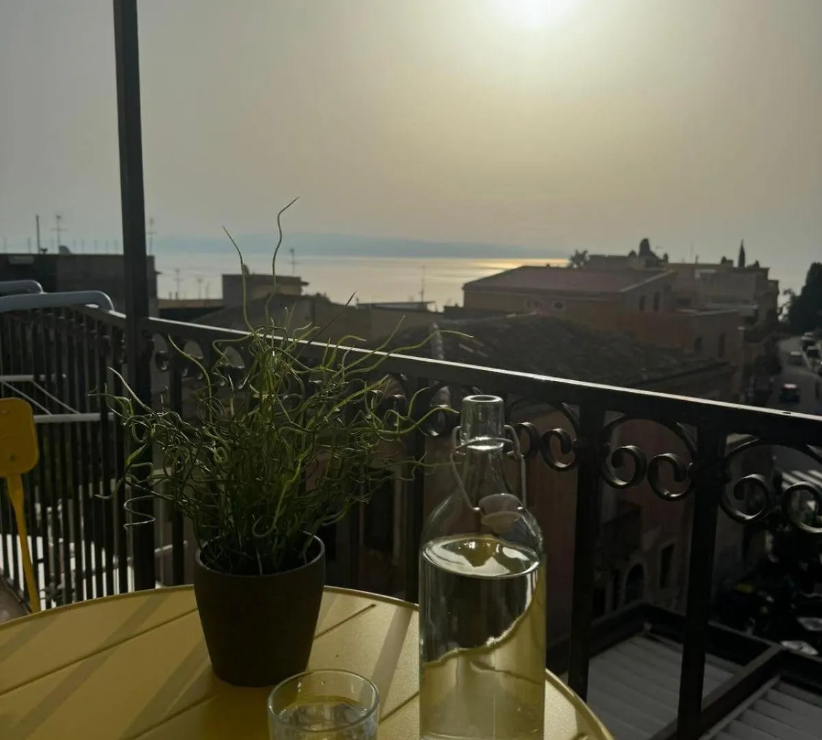 C'Est La Vie Taormina Apartment Italy