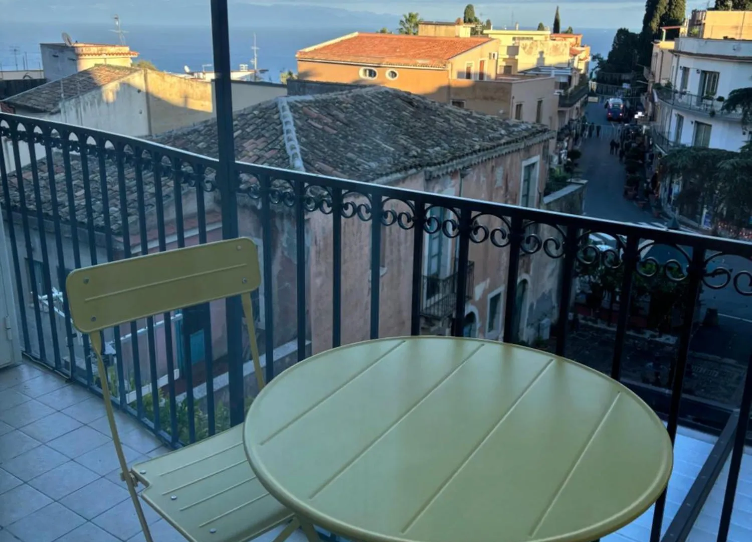C'Est La Vie Taormina Apartment Italy